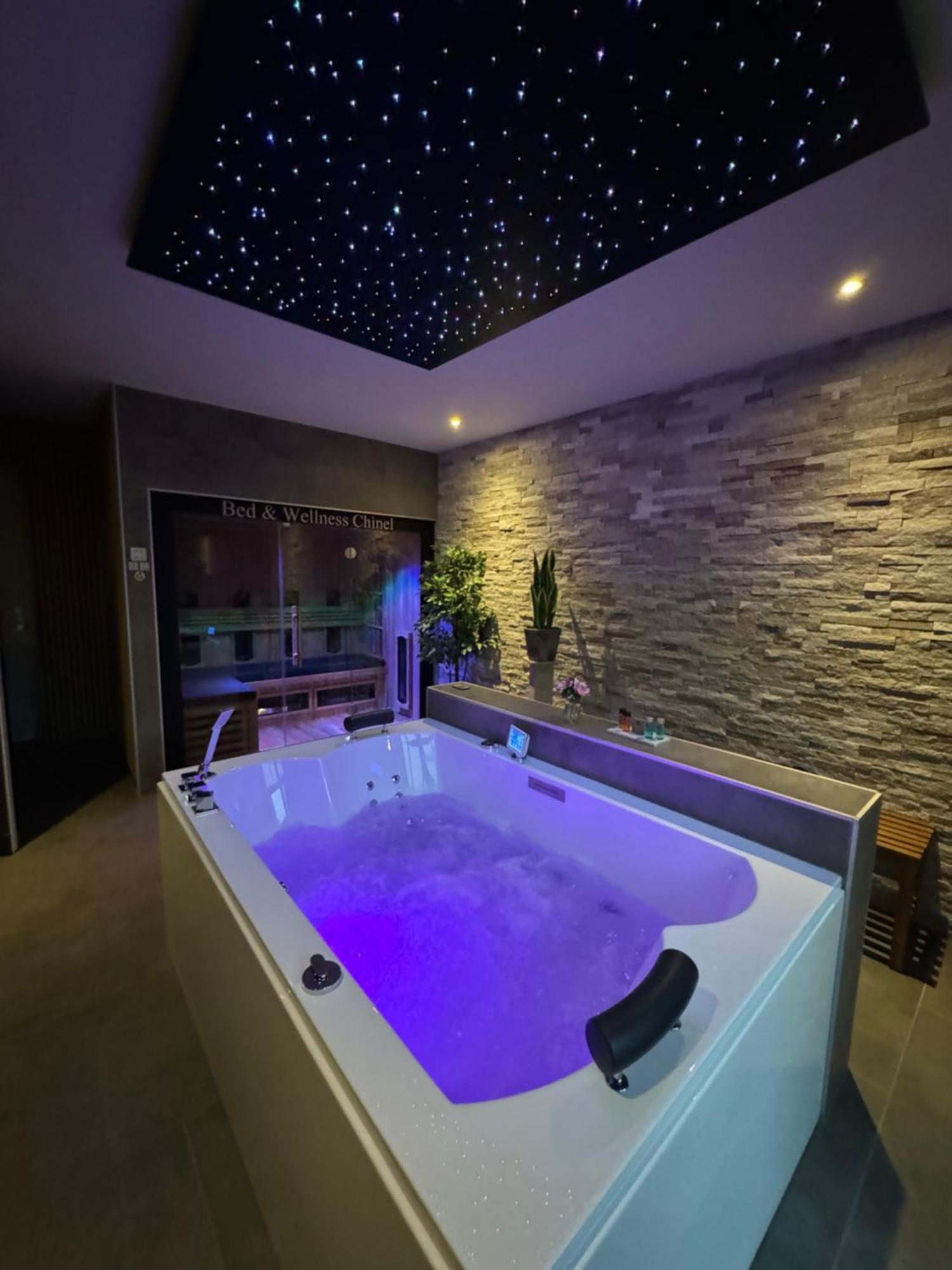 Bed & Wellness Chinel Luxe Vakantiehuis Met Sauna'S En Bubbelbad سينت انالاند المظهر الخارجي الصورة